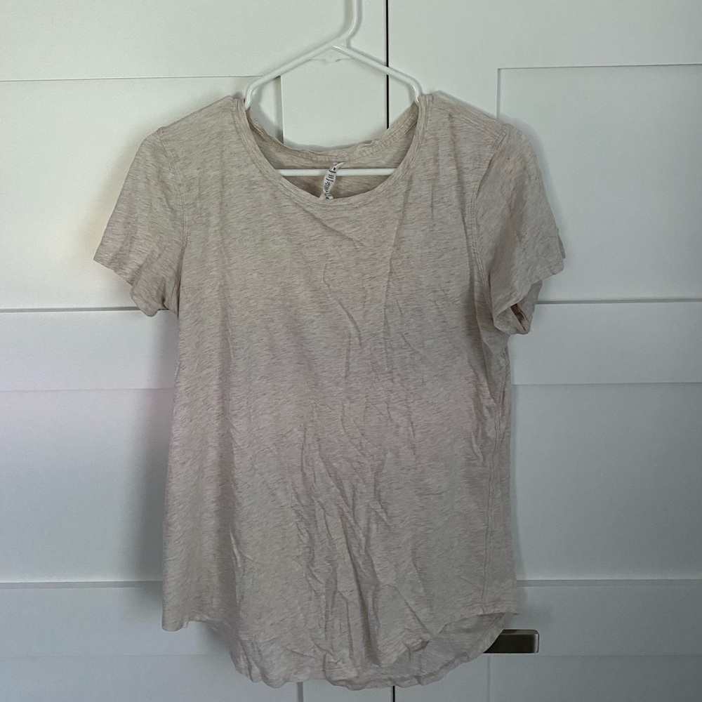Lululemon shirt size 6